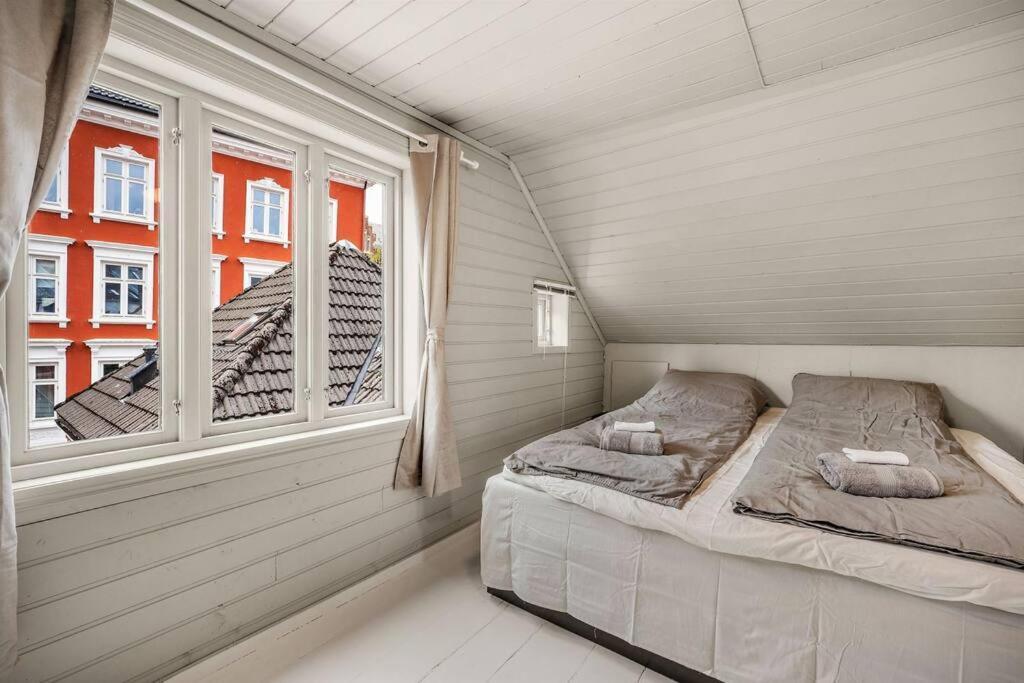 Dinbnb Homes I 4-Bedroom Historical House In Romantic Surroundings Берген Екстер'єр фото